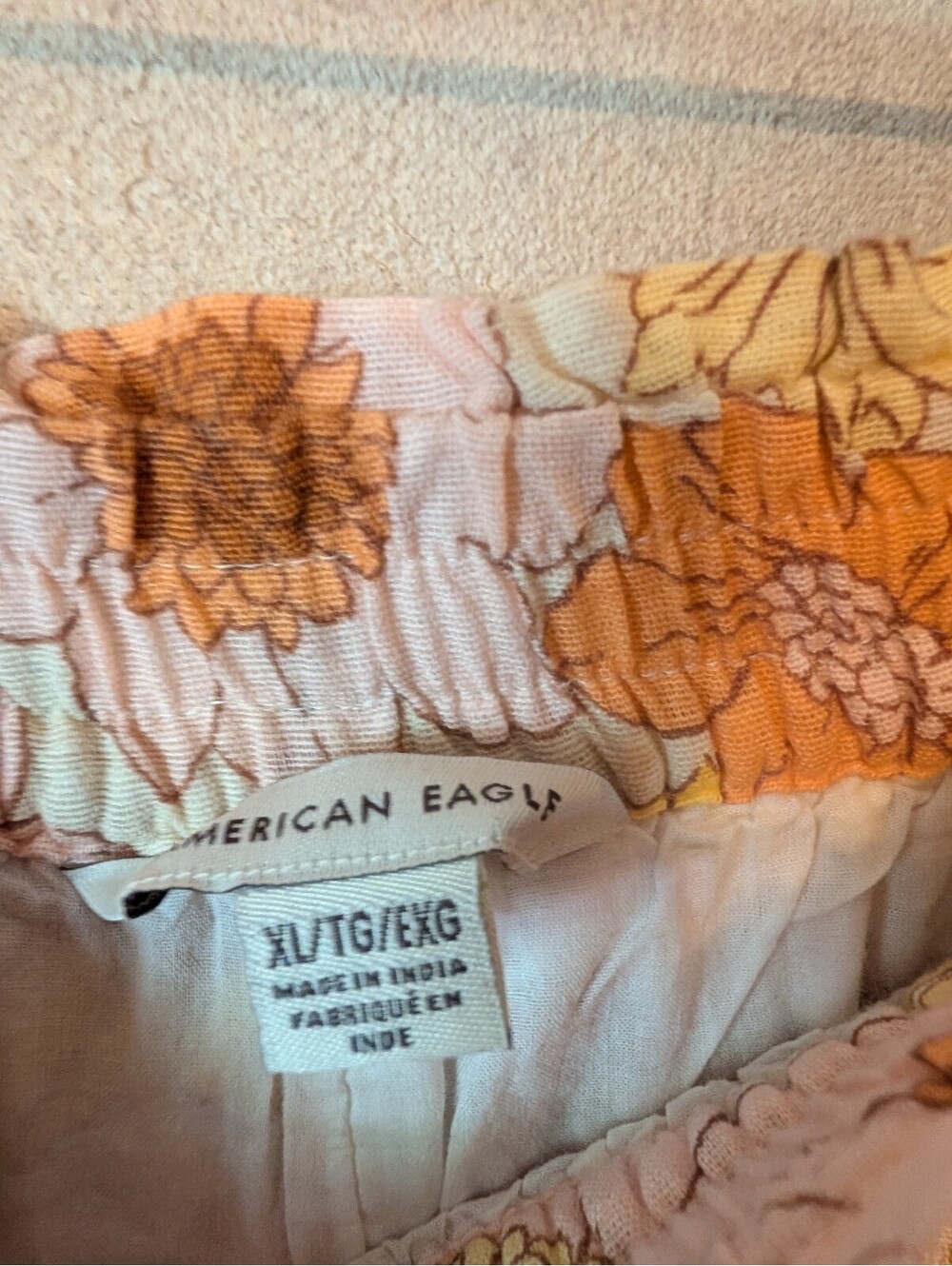 AMERICAN EAGLE brown yellow ruffle shorts sz XL - Picture 3 of 6